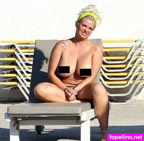 Kerrykatona OnlyFans Thumbnail #lWAmBGG6gW