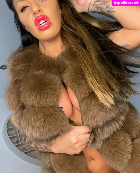Kerrylouise Xxx OnlyFans Thumbnail #3X5vrfniWS