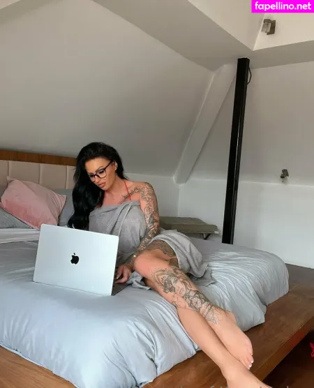 Kerrylouise Xxx OnlyFans Thumbnail #MLw5t79CO6