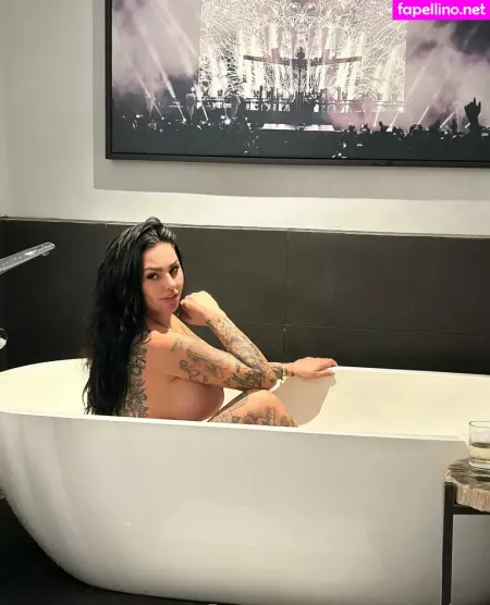 Kerrylouise Xxx OnlyFans Thumbnail #w2V4t6t1Of