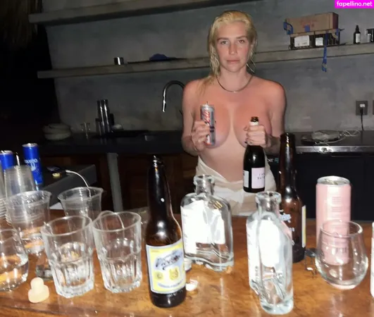 Kesha OnlyFans Thumbnail #EeyiEmcgQc