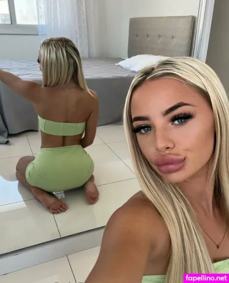 Kezia Harris OnlyFans Thumbnail #HWomYByWuG