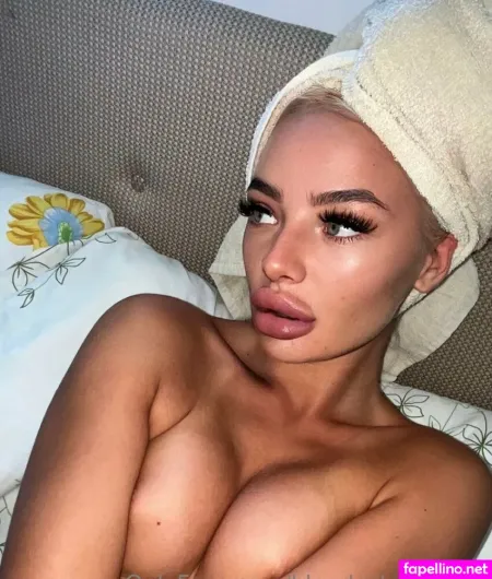 Kezia Harris OnlyFans Thumbnail #XVuDHc0lEN