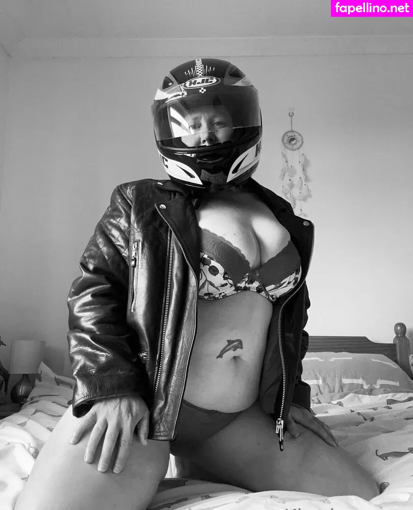 kharis_curves, khariscurves Nude Leaked OnlyFans Photo #AExlXYD78J