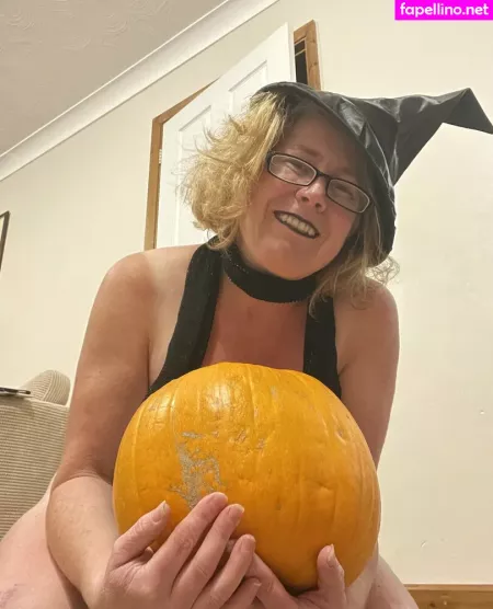 Khariscurves OnlyFans Thumbnail #MqKSh8Mnum