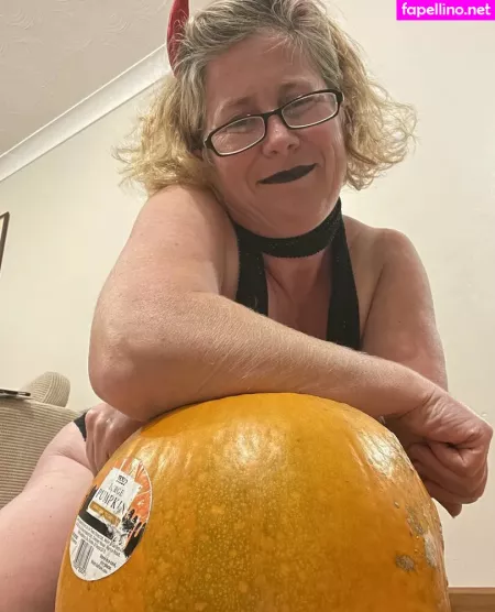 Khariscurves OnlyFans Thumbnail #ReE8HdpaBV