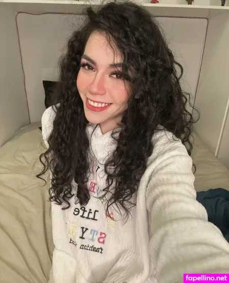 Khloe Jenni OnlyFans Thumbnail #9LknbPFjBy