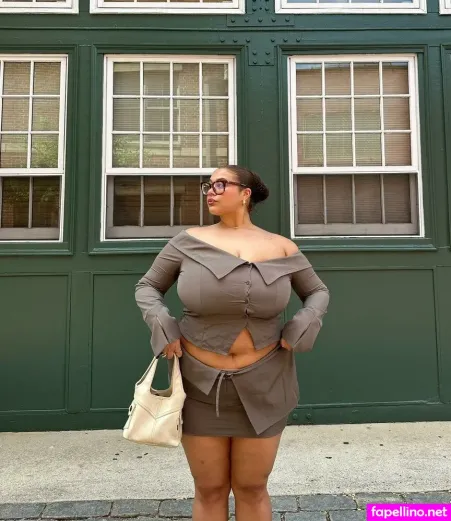 Khloe Katera OnlyFans Thumbnail #GEdSaBbzNE