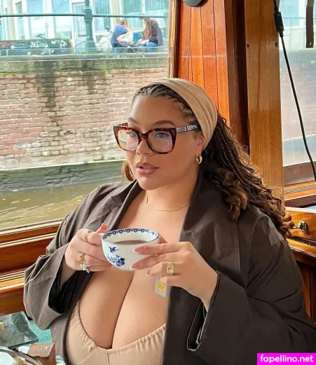 Khloe Katera OnlyFans Thumbnail #NKXxEKBOI5