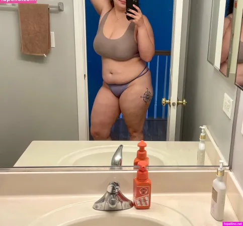 Khloe Kie OnlyFans Thumbnail #bL5VL5B3Qv