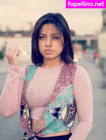 Kiana Lede OnlyFans Thumbnail #WrYsET6jog