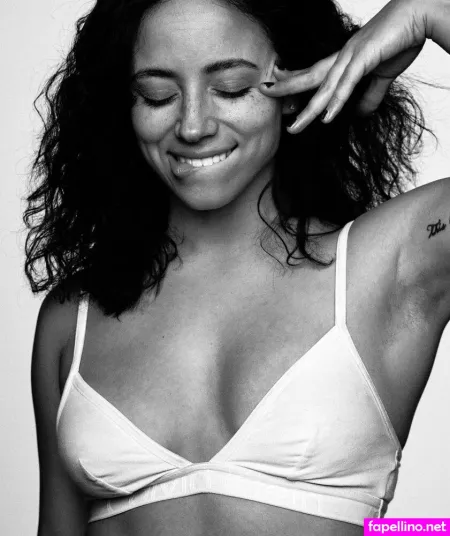 Kiana Madeira OnlyFans Thumbnail #qNIttmwE2q