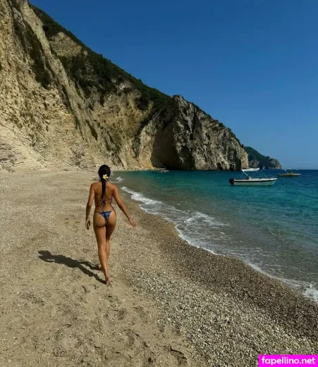 Kiana OnlyFans Thumbnail #WyYkMOvEGS