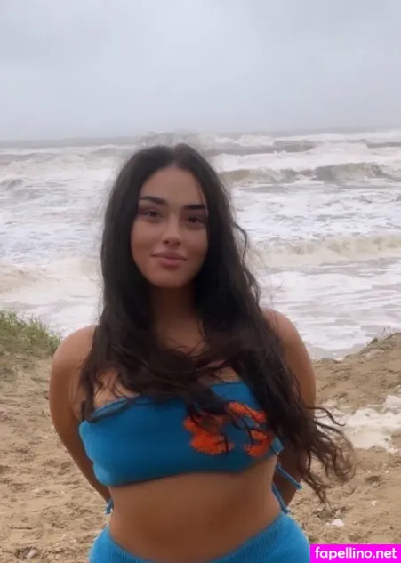 Kiara Aroha OnlyFans Thumbnail #ZR0G8UVzEI