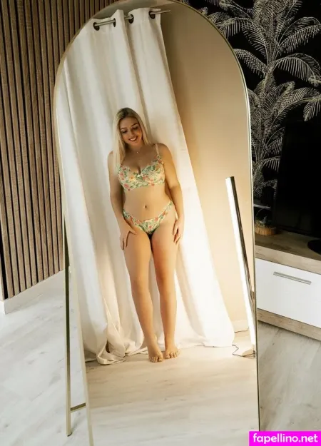 Kiara Off5 OnlyFans Thumbnail #0x9CbyQxJ6