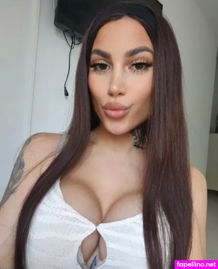 Kiaraaaaaabnt OnlyFans Thumbnail #x3zNcOlarb