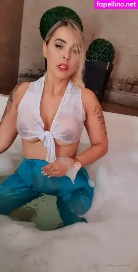 Kiarablay OnlyFans Thumbnail #vn19yF3ZjA