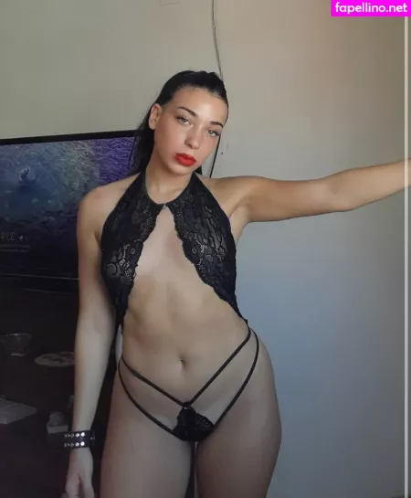 Kiaramaidi OnlyFans Thumbnail #HNAdVLy4Z3