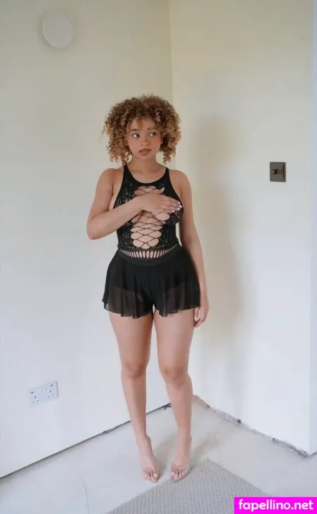 Kiarapeachy OnlyFans Thumbnail #kXREOsJNcC