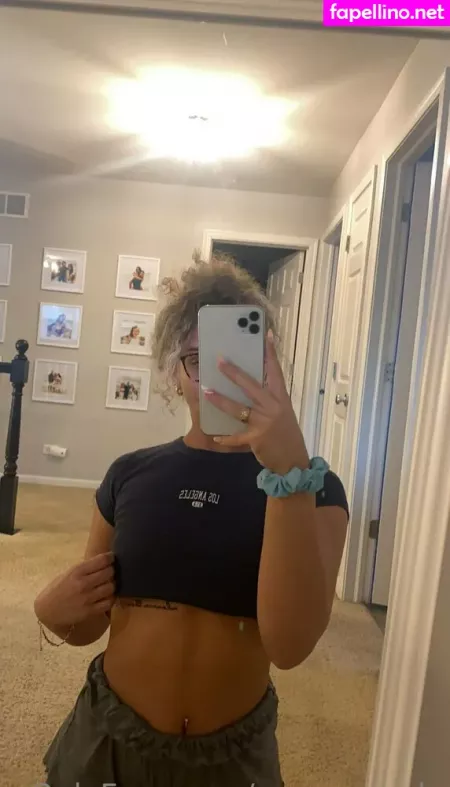 Kickingitwithk OnlyFans Thumbnail #vfl2HxKryb