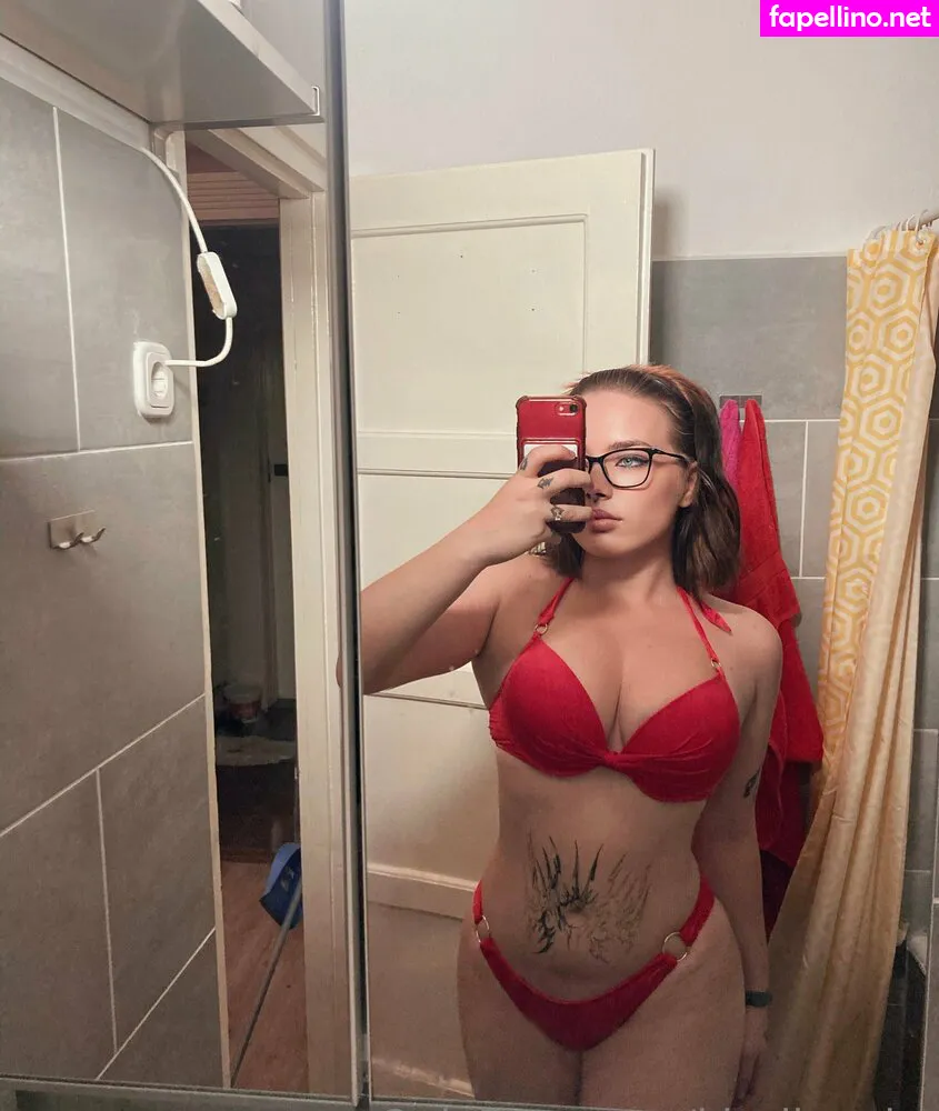 kicsilanyka, kicsilanyka_offic Nude Leaked OnlyFans Photo #12jkc8lxqM