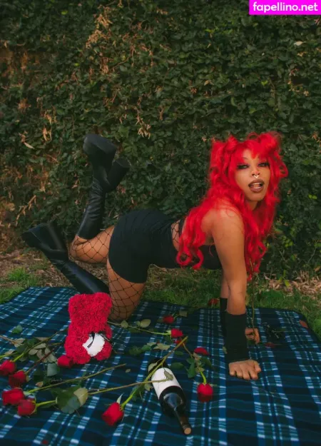 Kieraplease OnlyFans Thumbnail #cMNygdLNNL