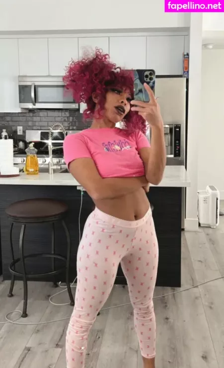 Kieraplease OnlyFans Thumbnail #t51H835AMK