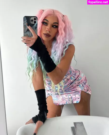 Kieraplease OnlyFans Thumbnail #xjWossm4xW