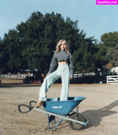 Kiernan Shipka OnlyFans Thumbnail #rsBWYGXfBv