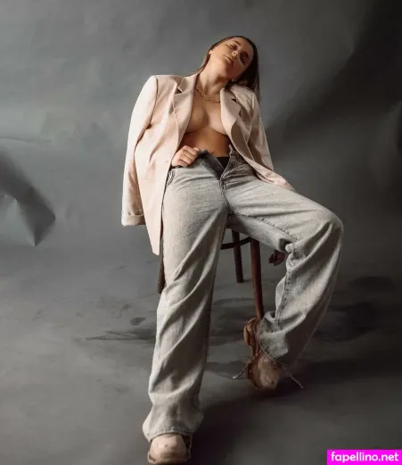 Kika Durisova OnlyFans Thumbnail #yJJfb7qckk