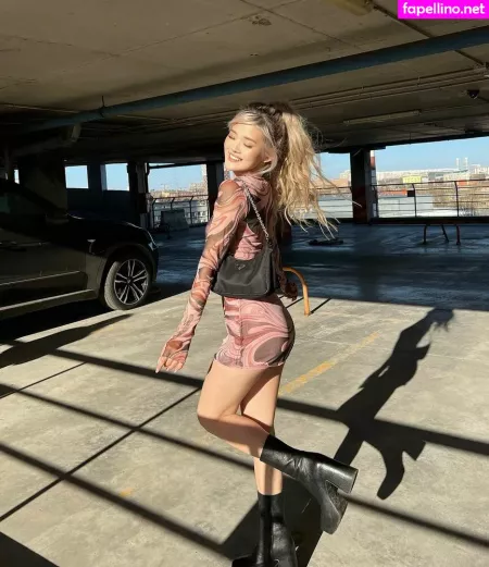 Kika Kim OnlyFans Thumbnail #7Lf3L9vkBP