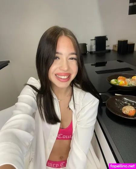 Kiki Free OnlyFans Thumbnail #BB5lPhvwis