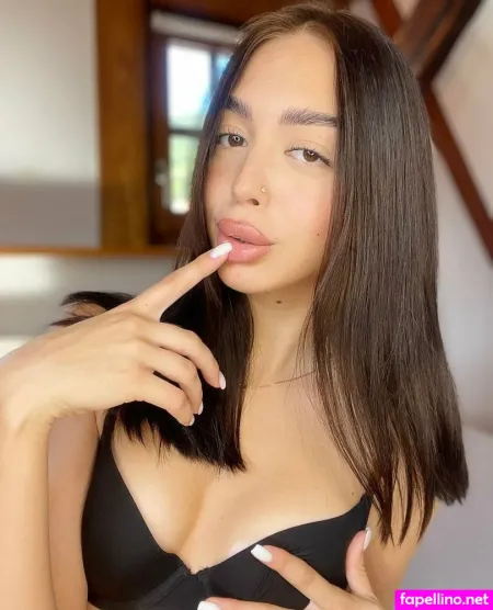 Kiki Free OnlyFans Thumbnail #iOWA3UAy91