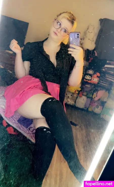 Kiki Gothiccy OnlyFans Thumbnail #Cu8B1H0sSm