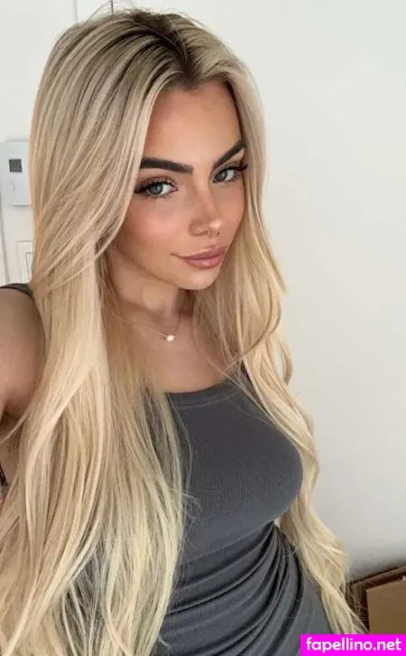 Kiki Morand 1 OnlyFans Thumbnail #NkQNjrUFmt