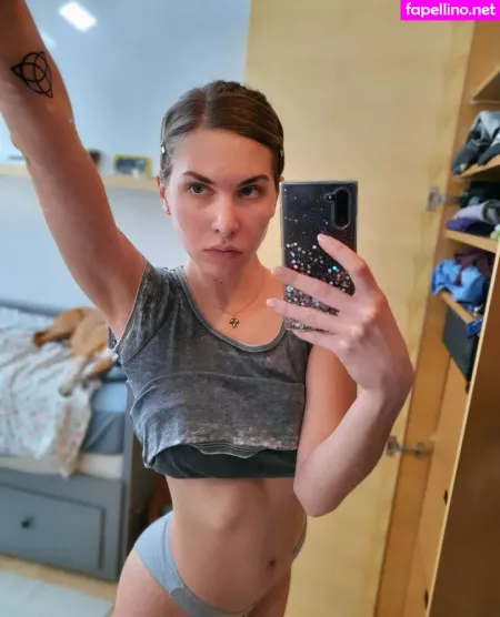 Kikigoddess OnlyFans Thumbnail #8ogb9bNii0