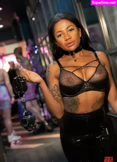 Kikiluxxxe OnlyFans Thumbnail #1ZUu9awe0g