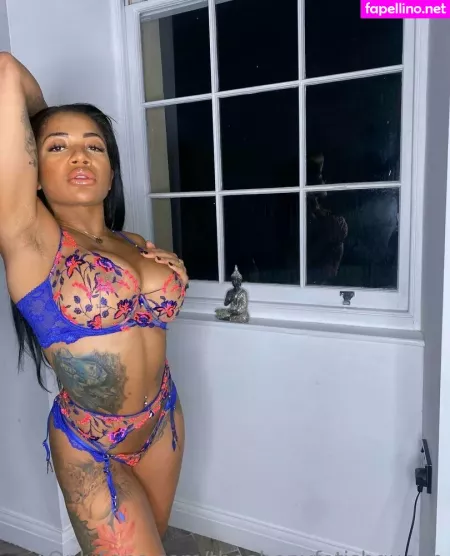 Kikiluxxxe OnlyFans Thumbnail #mZYTmmXbiL
