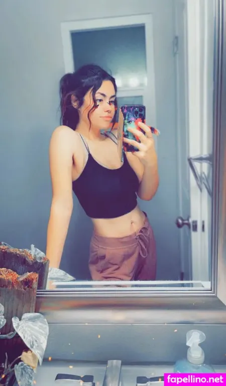 Kikimeowmeow00 OnlyFans Thumbnail #9cKOYuMW2S