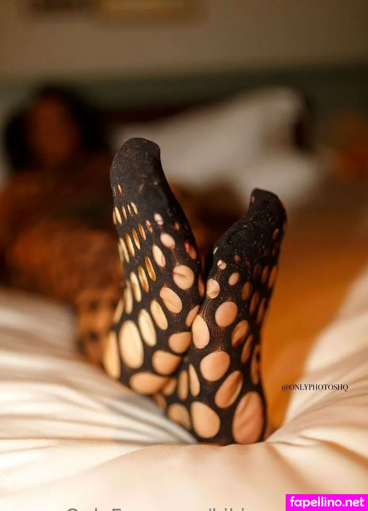kikirosesoles, kikis_natural_sole Nude Leaked OnlyFans Photo #yElWtrZSdw