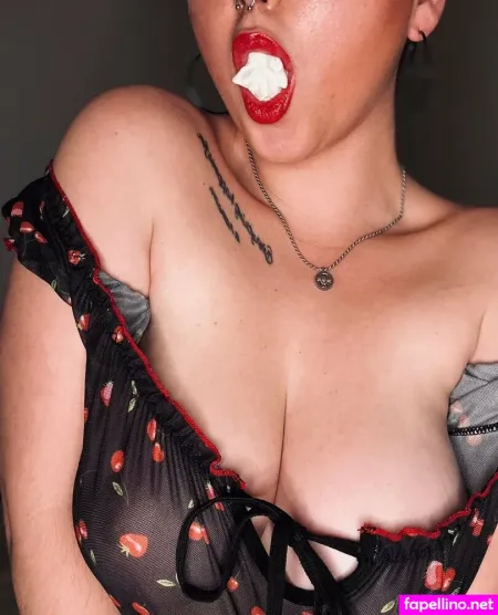 Kikiwflower OnlyFans Thumbnail #8lrKyiznj3