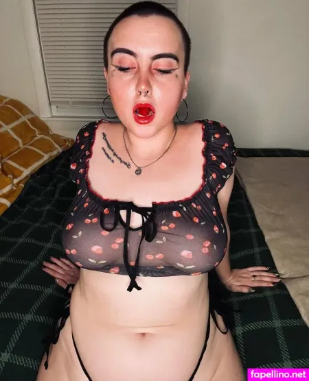 Kikiwflower OnlyFans Thumbnail #KBmpUxGbt7