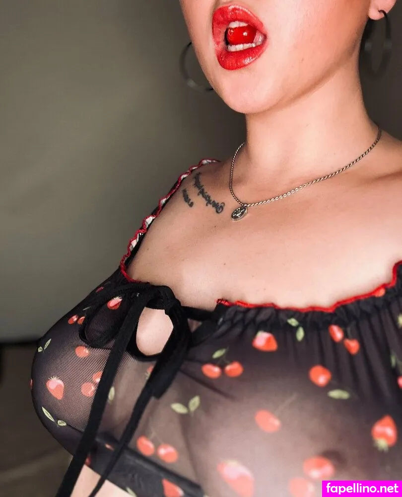 kikiwflower, kikiwhoreflower_ Nude Leaked OnlyFans Photo #PHCokNHyj4