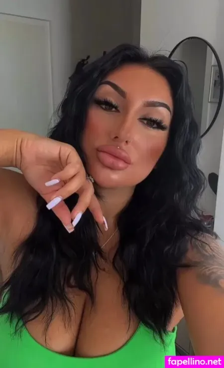 Kikka 93 Calabrese OnlyFans Thumbnail #4Mhi9uaFbR