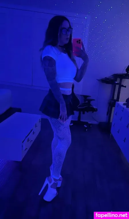Killerkirstinfree 1 OnlyFans Thumbnail #2q4q2HlHA9