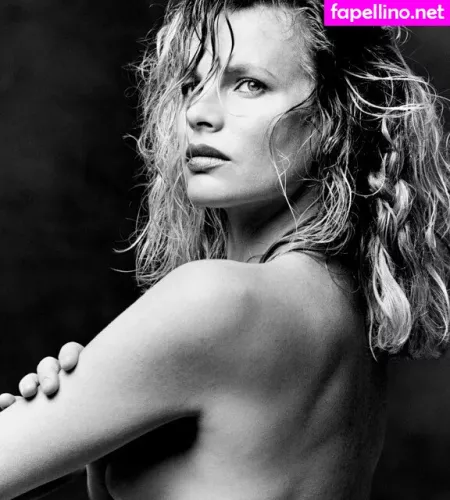 Kim Basinger OnlyFans Thumbnail #NbavNMWdUH
