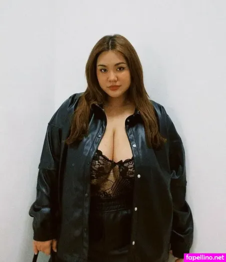 Kim Cahill OnlyFans Thumbnail #8ISIMwj2Nd