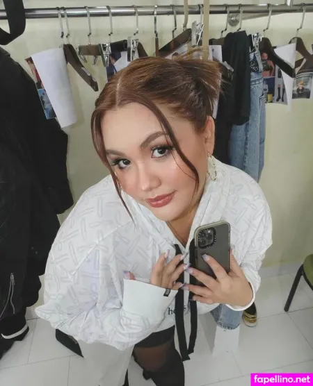 Kim Cahill OnlyFans Thumbnail #s4hNrV5wjS