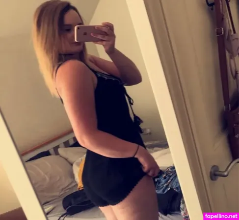 Kim Centamore OnlyFans Thumbnail #K4WDFqP5vH