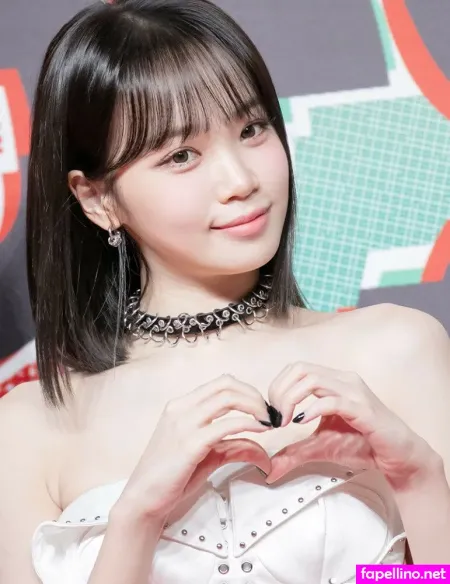 Kim Chaewon 1 OnlyFans Thumbnail #52CwWYXEFJ